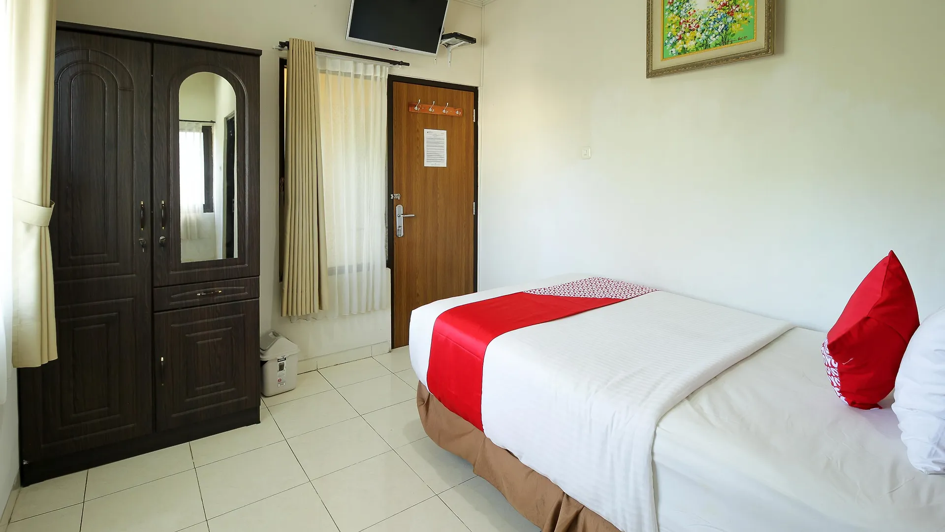 Oyo 734 Tuban Torres Accomodation Hotel Kuta