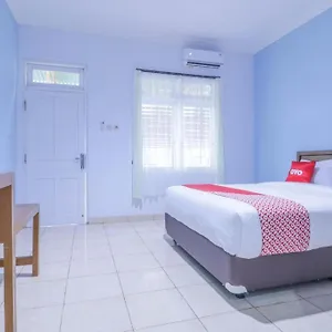 Oyo 1755 De'balcon Accomodation Near Ngurah Rai Airport Hotel